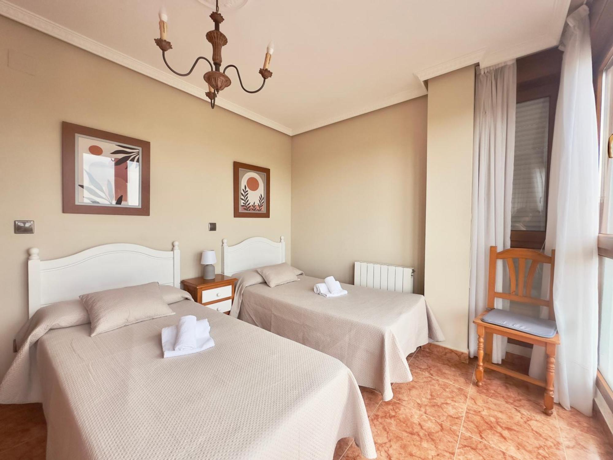 Apartamentos Pineda โนฮา ภายนอก รูปภาพ